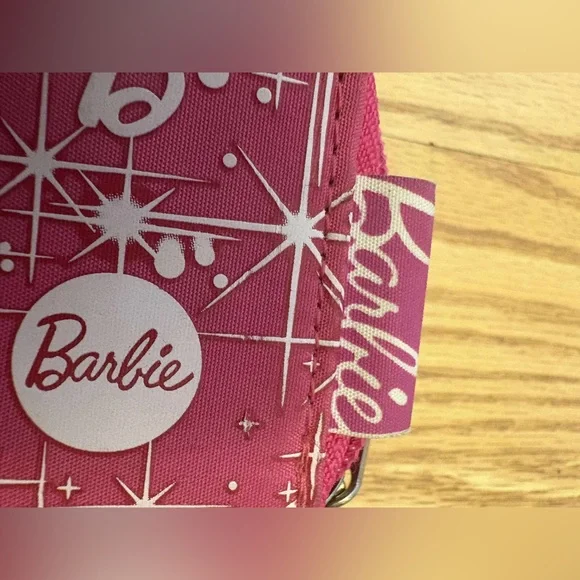 ✨ Barbie Wristlet Wallet – Nostalgic Organizer with Key Hooks ✨ - Picture 6 of 6